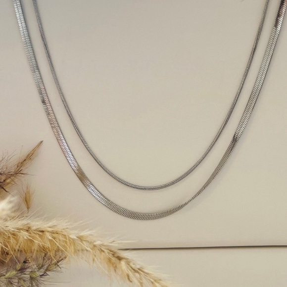 2 pcs Simple minimalist Stainless Steel Flat Snake Necklace - Picture 4 of 5